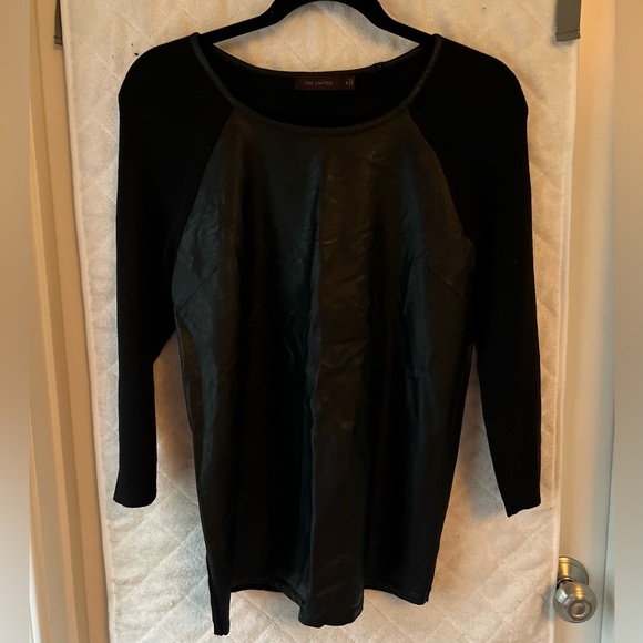 LIKE NEW The Limited Mixed Media Sweater - Picture 3 of 5